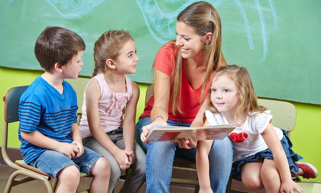 Early Years Teacher & Child Care Course