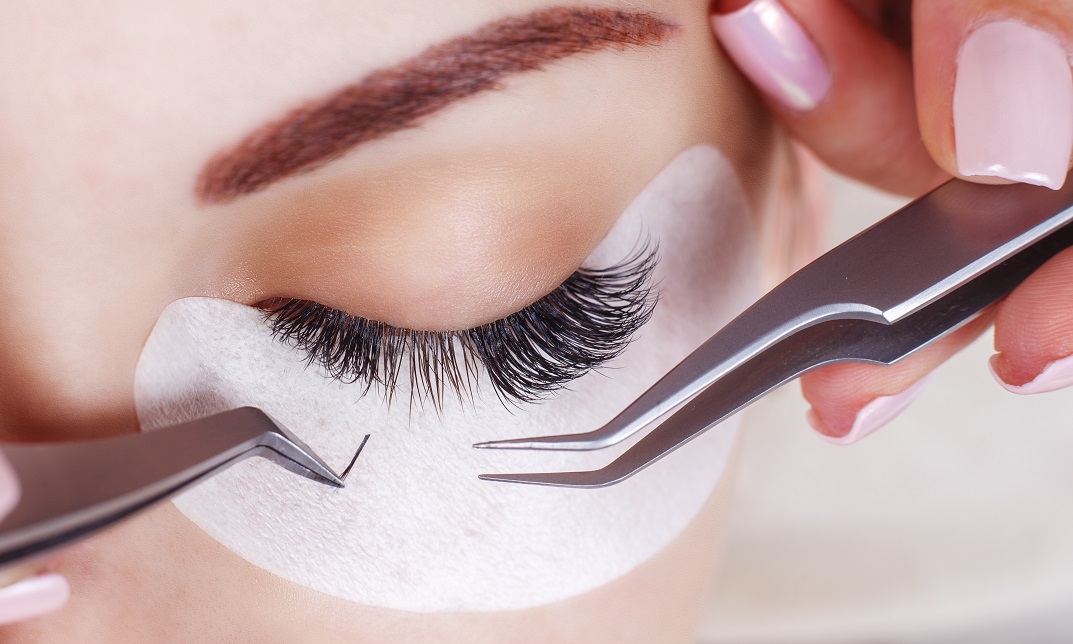 Eyelash Extension Training