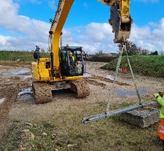 Excavator as a crane - underslung loads - lifting operations