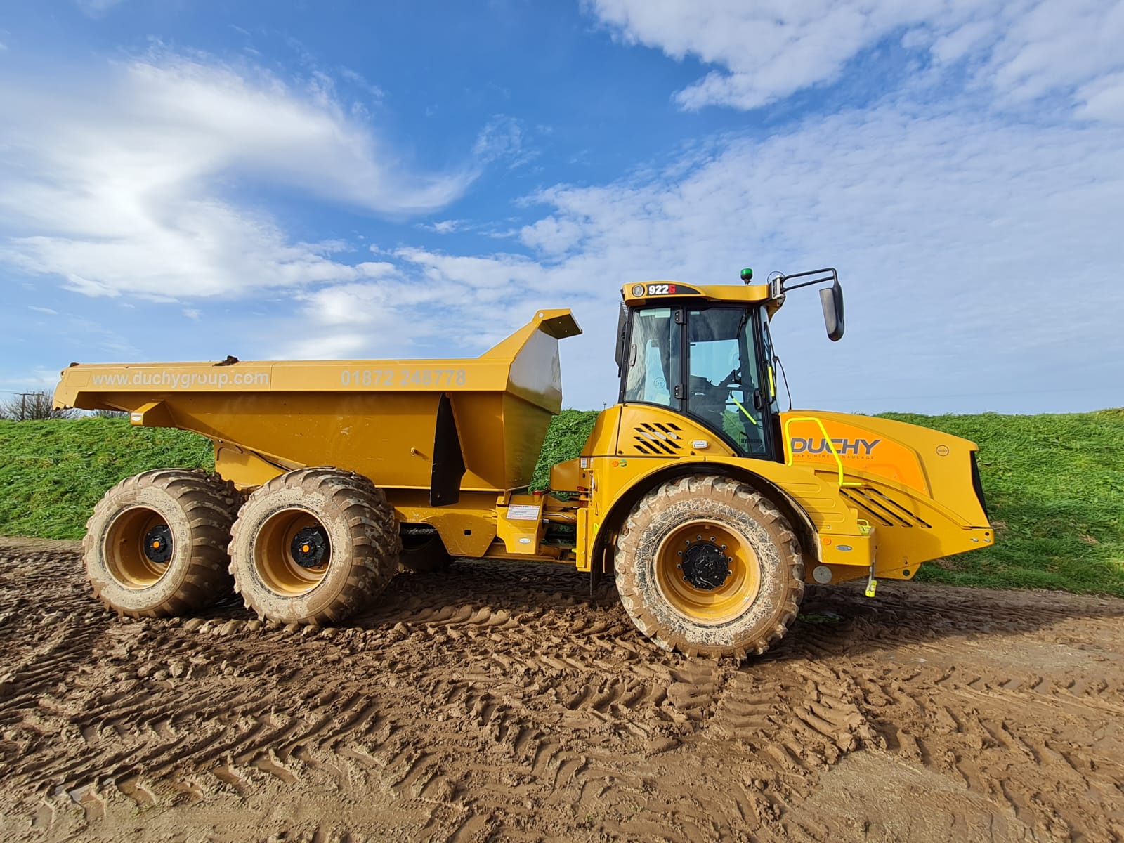 Rear tipping dumper - articulated dump truck (ADT)