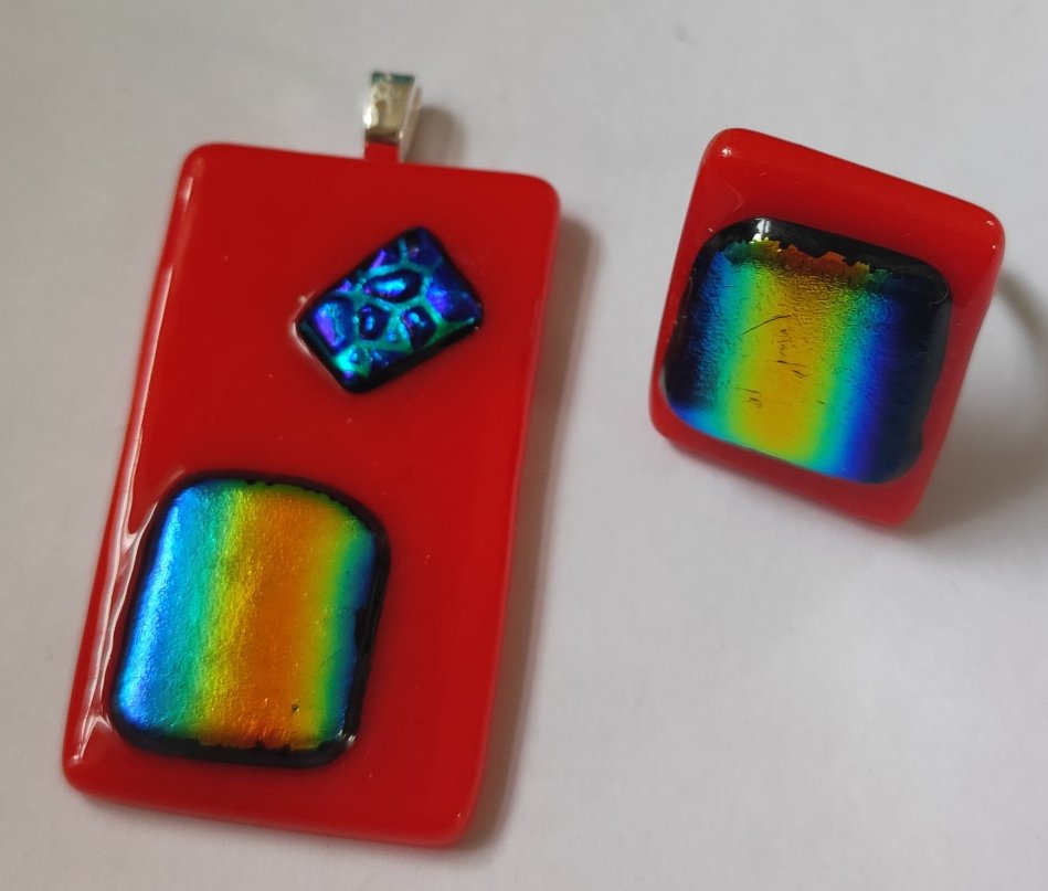 Beginners Glass fusing - jewellery sets. Including earrings, pendants and rings. 