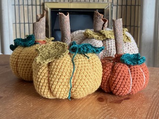 Make  squishy pumpkins friday night makeaway