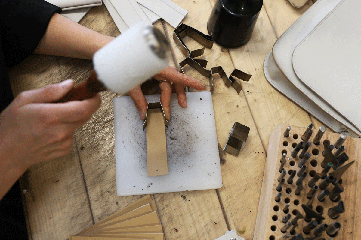 PROFESSIONAL TRAINING: MODULE 1 – LEATHER SKILLS, CRAFTING TECHNIQUES AND HAND WORKING TOOLS