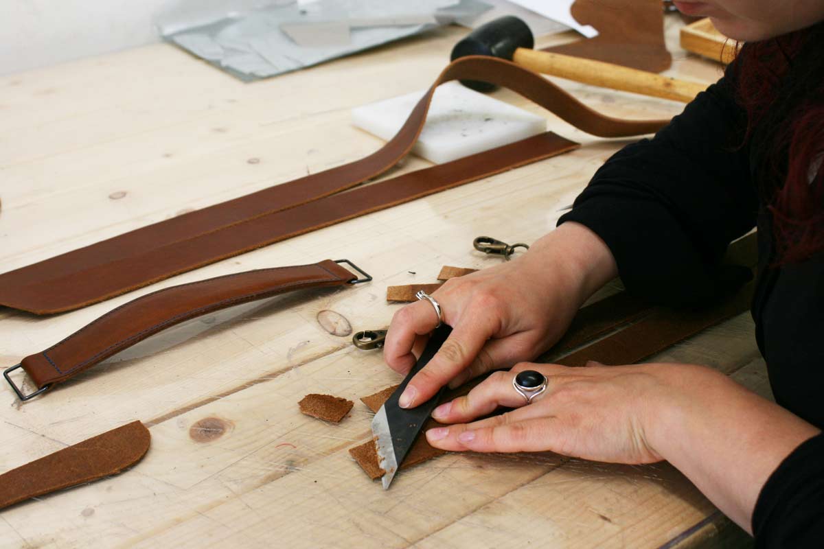 INTRODUCTION TO LEARNING LEATHER CRAFT SKILLS