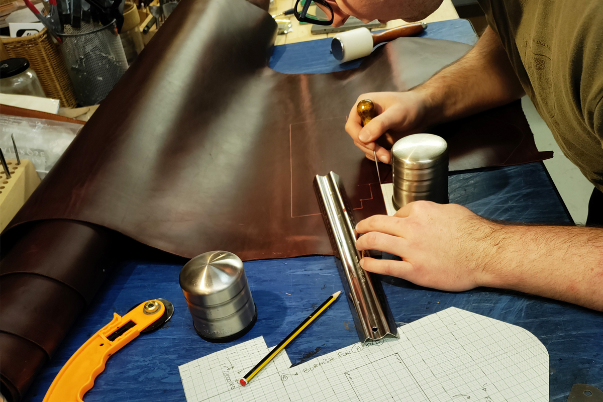 PROFESSIONAL TRAINING: MODULE 1 – LEATHER SKILLS, CRAFTING TECHNIQUES AND HAND WORKING TOOLS