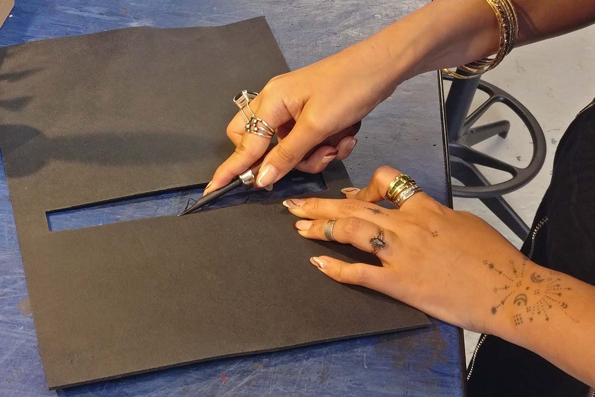 PROFESSIONAL TRAINING: MODULE 4 – CONSTRUCTION AND SEWING OF LEATHER GOODS GUSSETS, FEATURES AND COMPONENTS