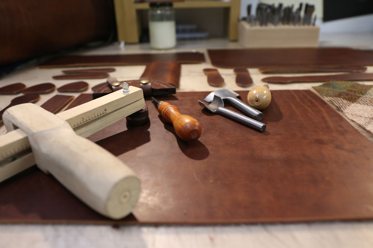 INTRODUCTION TO LEARNING LEATHER CRAFT SKILLS