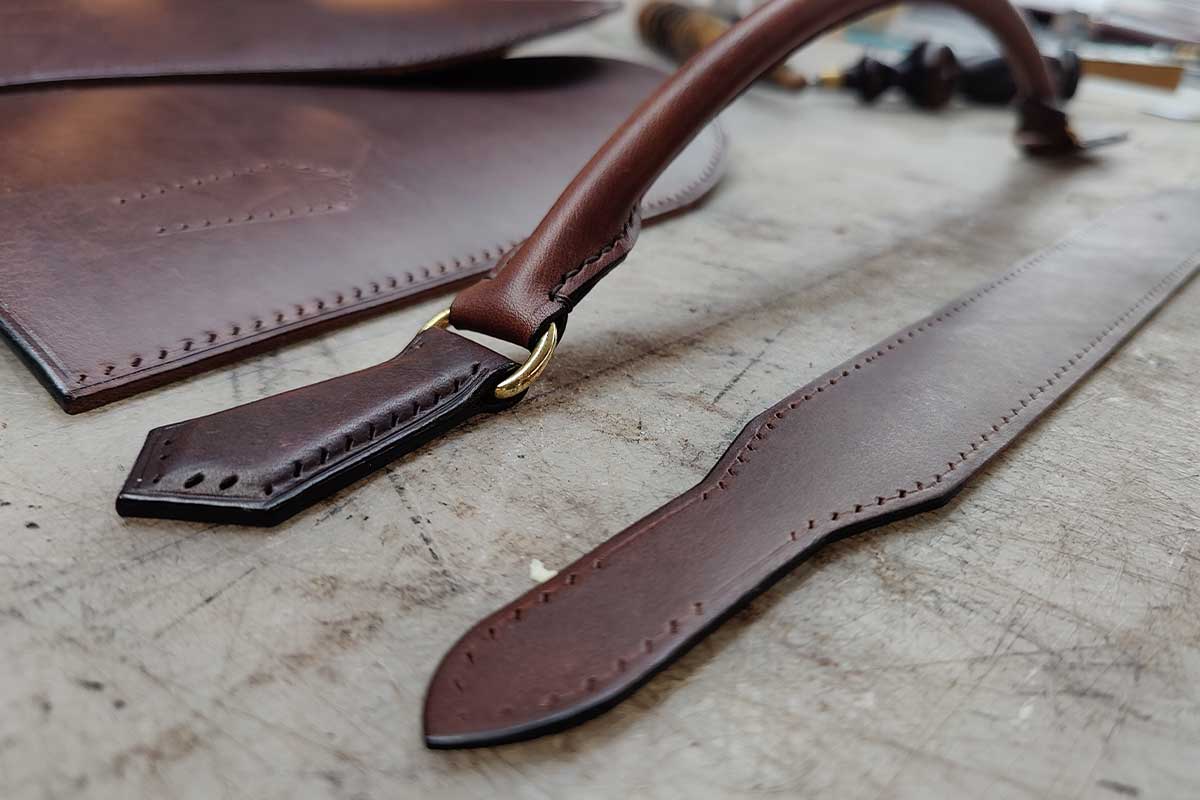 PROFESSIONAL TRAINING: MODULE 10 – HAND SEWING LEATHER GOODS: ADVANCED SEWING TECHNIQUES, COMPONENTS AND GUSSETS – Part 2