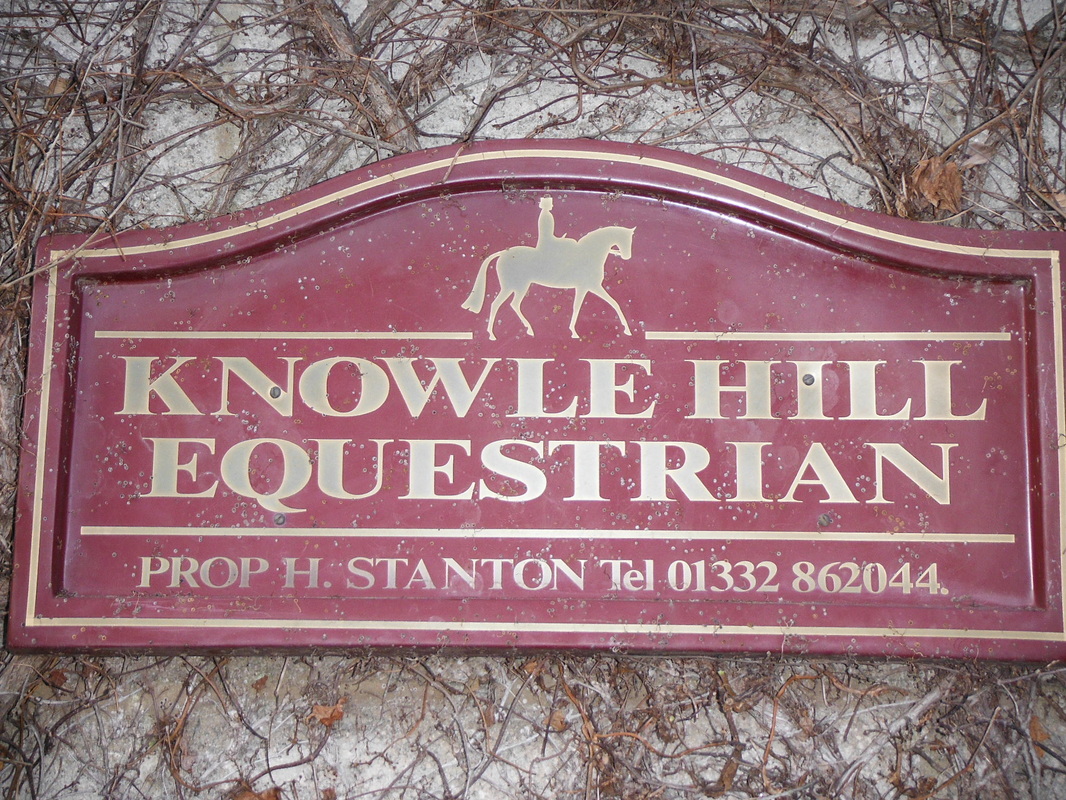 Knowle Hill Equestrian logo