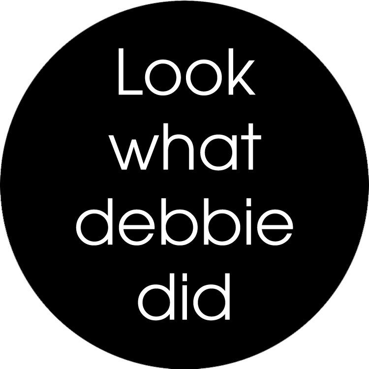 Lookwhatdebbiedid logo