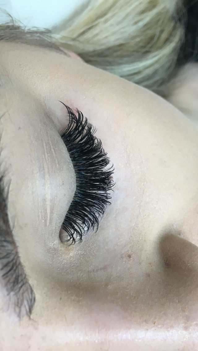 2D and 3D Russian Volume eyelash extension course 