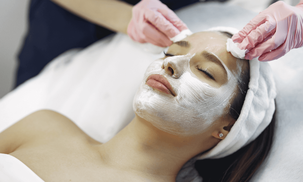 Facial Certificate Course