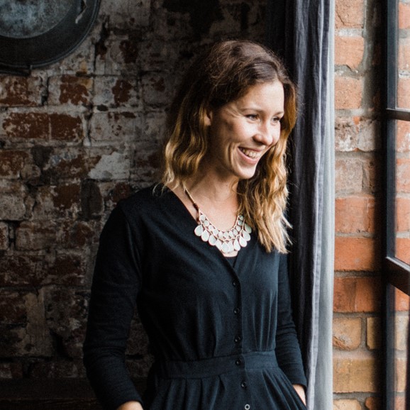 Amelia Twine - Mentoring: How to build your Sustainable Fashion Hub 
