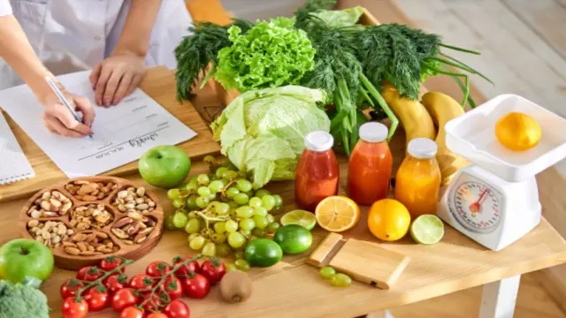 Dietetics: Diet Control & Nutrition - CPD Certified