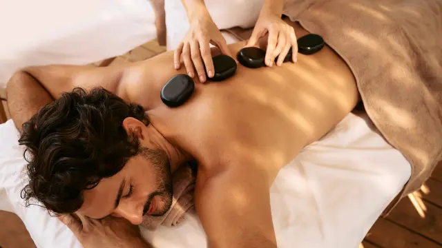 Massage Therapy: Reflexology, Aromatherapy andLymphatic Drainage Massage for Pain Removal Course