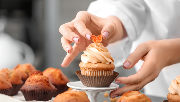 Baking and Decorating Cupcakes Course