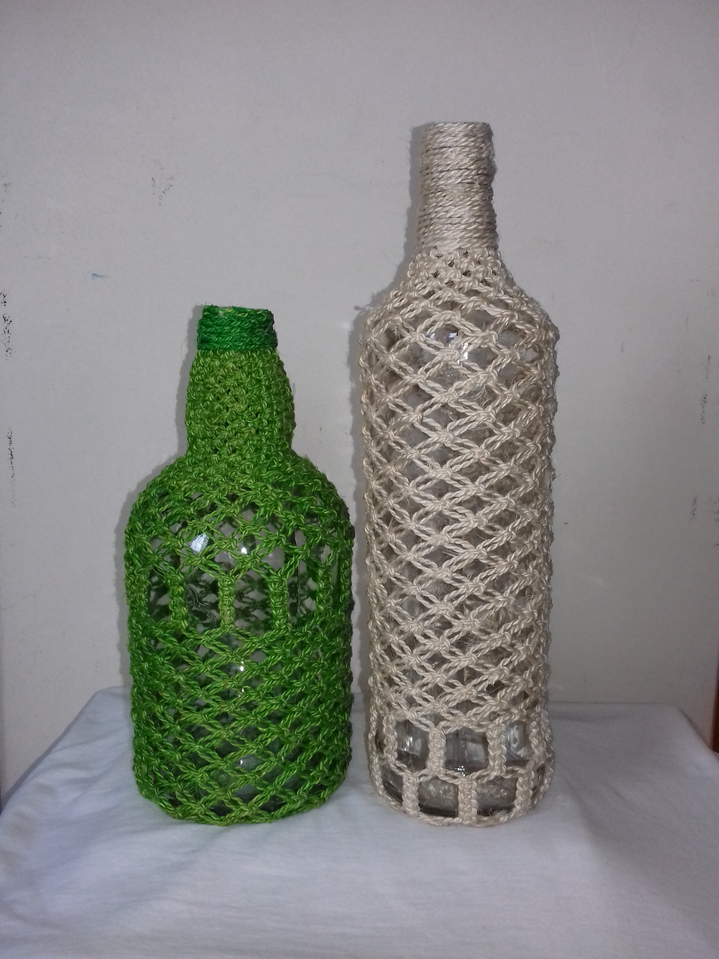 LEARN TO MAKE A MACRAME BOTTLE