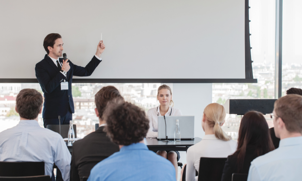 Public Speaking: Confident Delivery Skills