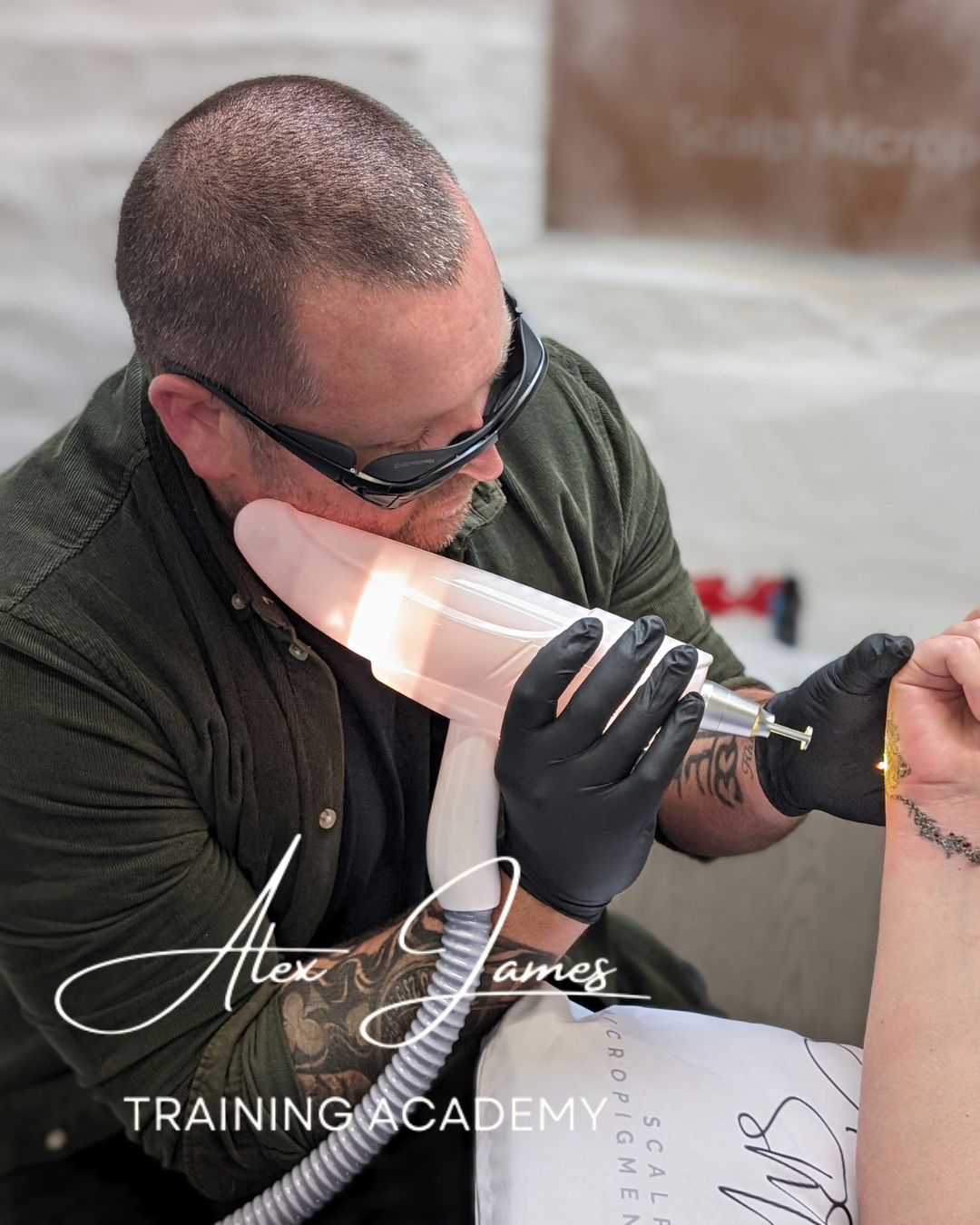 Level 4 -Laser Tattoo Removal Course - Includes Your Own Q Switch ND-YAG Machine To Take Home.