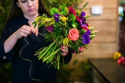 Cream & Browns Florist logo