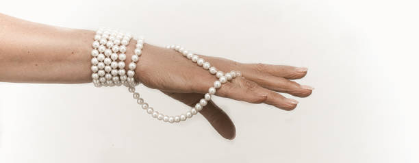 Create Your Own Beautiful Pearl Necklace in One Day!