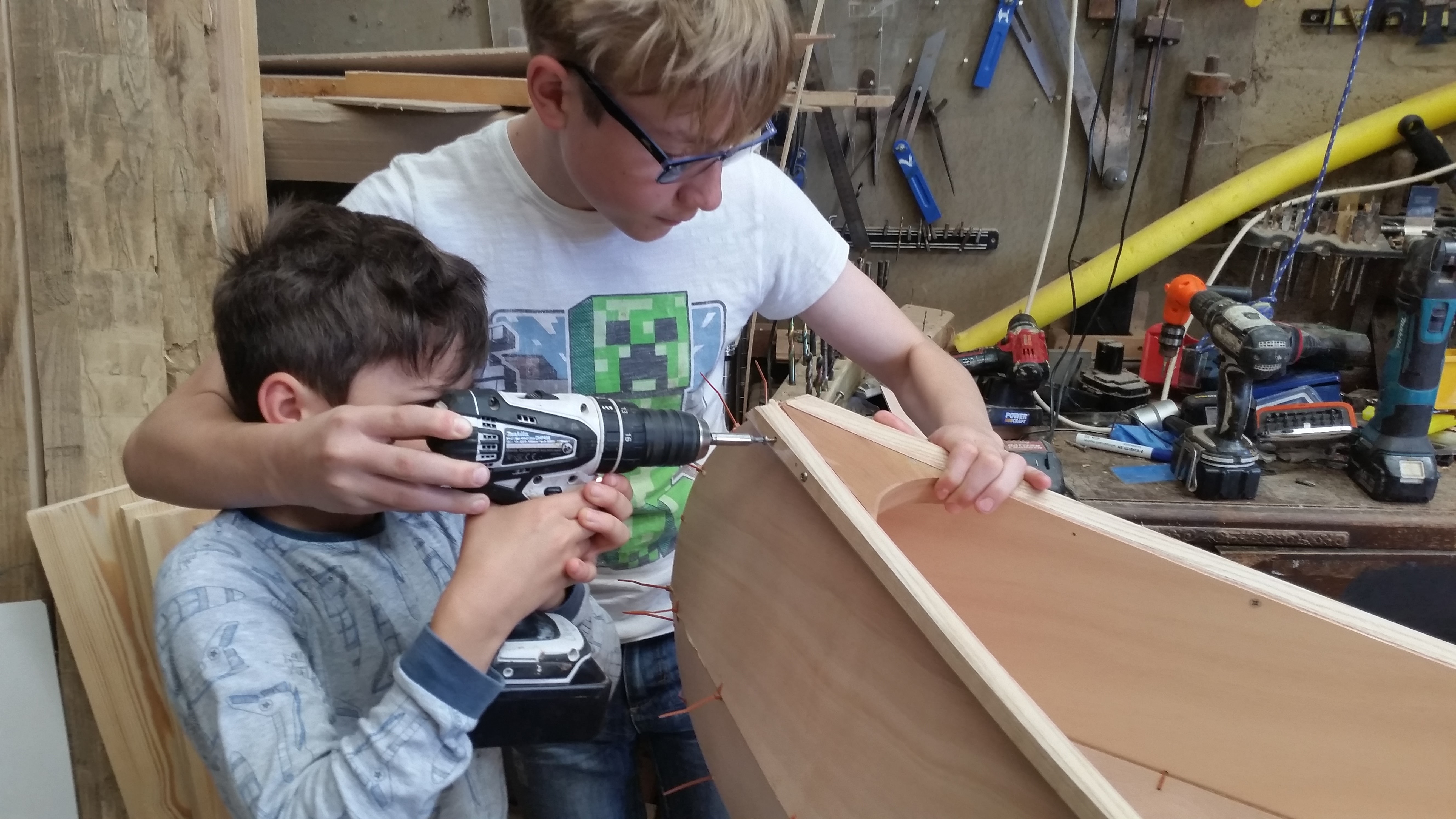 Canoe building course