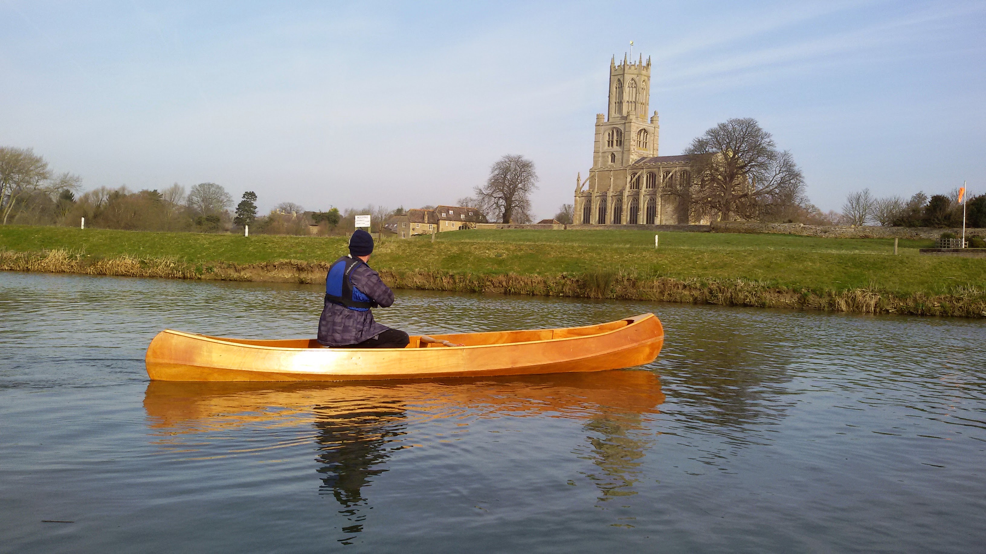 Canoe building course