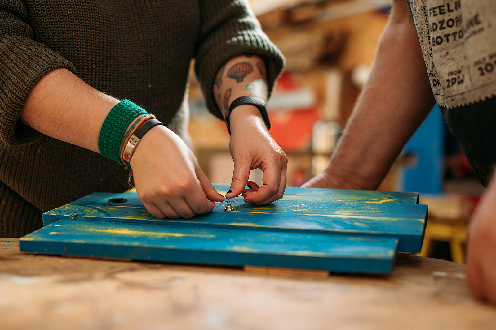 Build your own clock from recycled materials