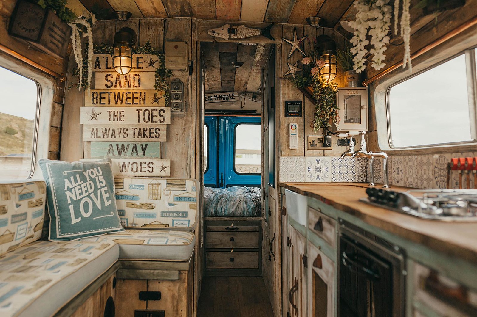 Convert your van into a campervan - 1 or 2-day course