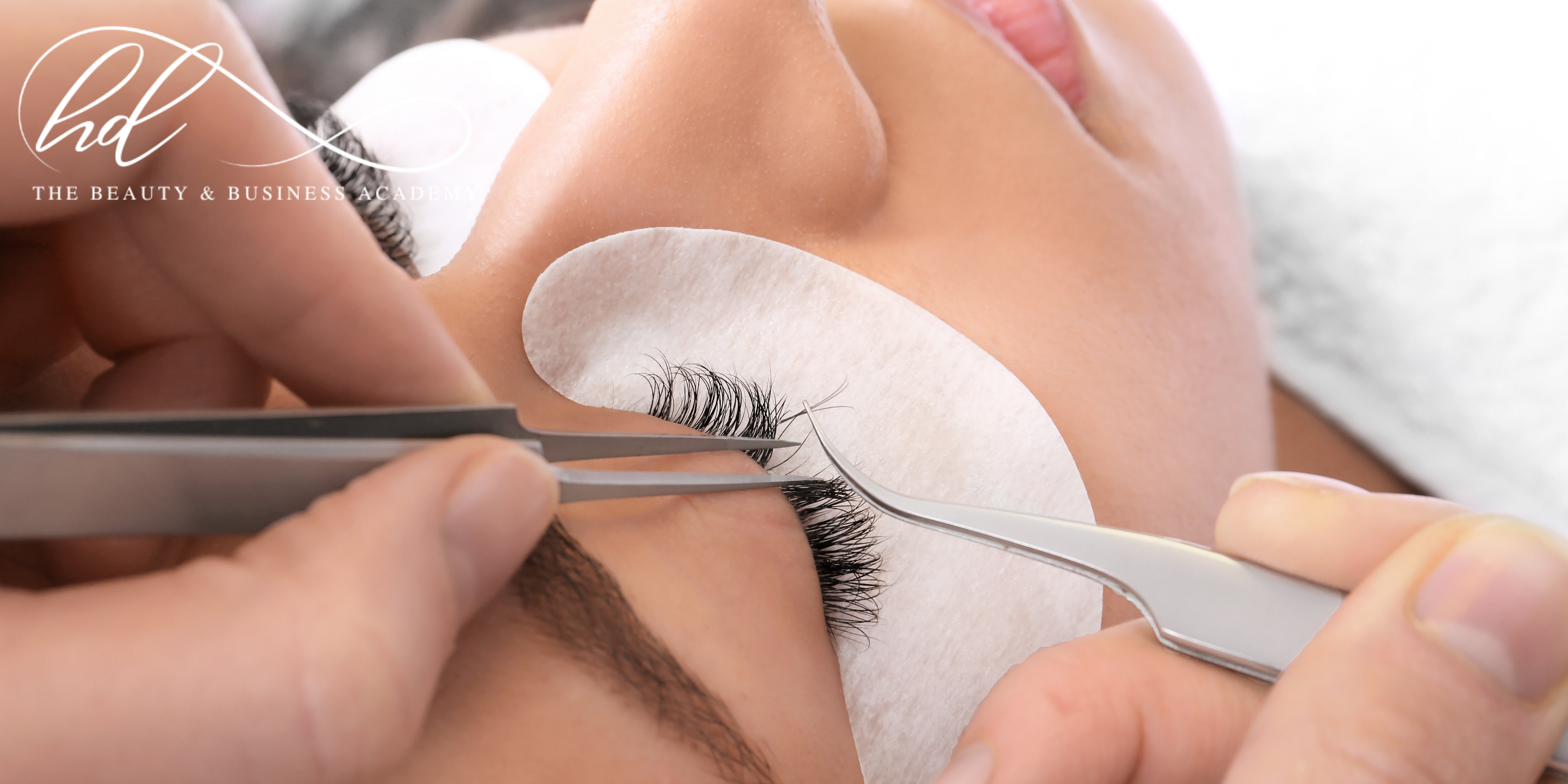 Eyelash Extension Technician 