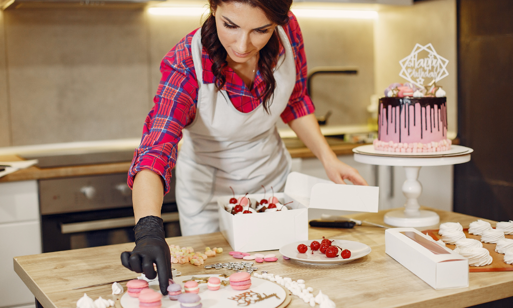 Advanced Cake Decorating and Design