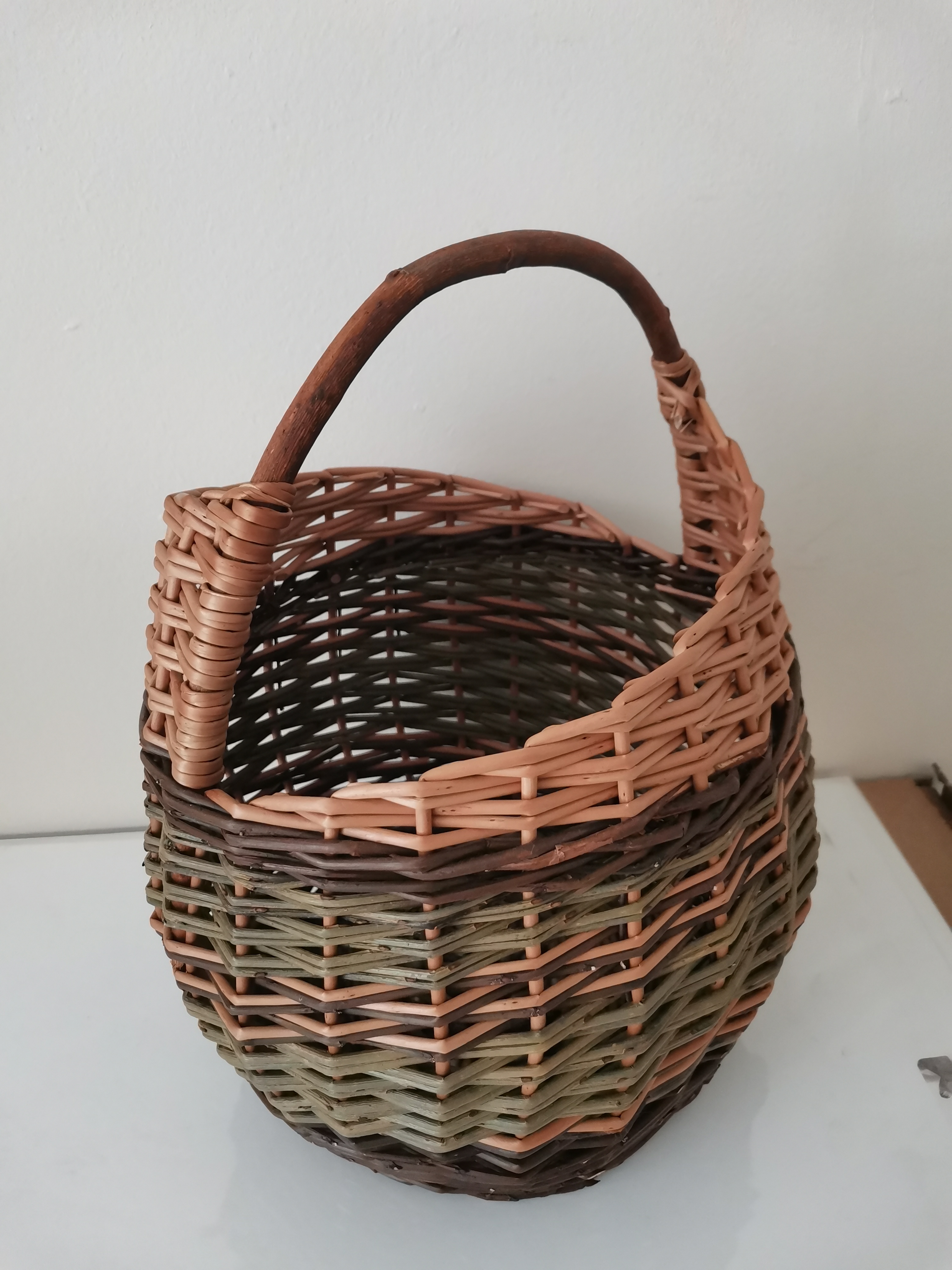 Yin Yang Basket Workshop at Sway Youth Centre, nr Lymington