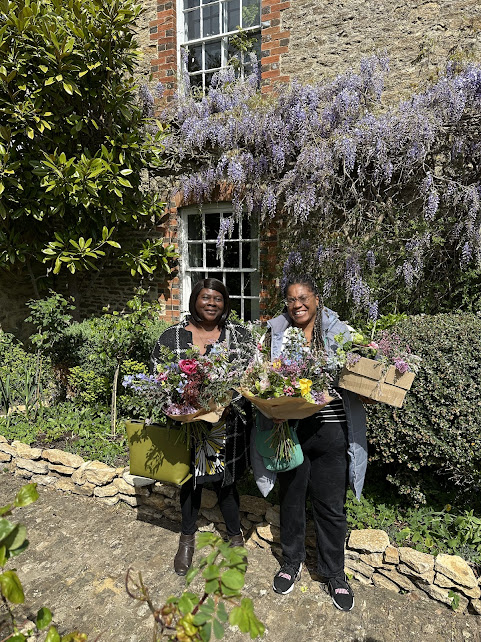 Flower Arranging Workshop with Pick-Your-Own Seasonal Blooms (Oxfordshire)