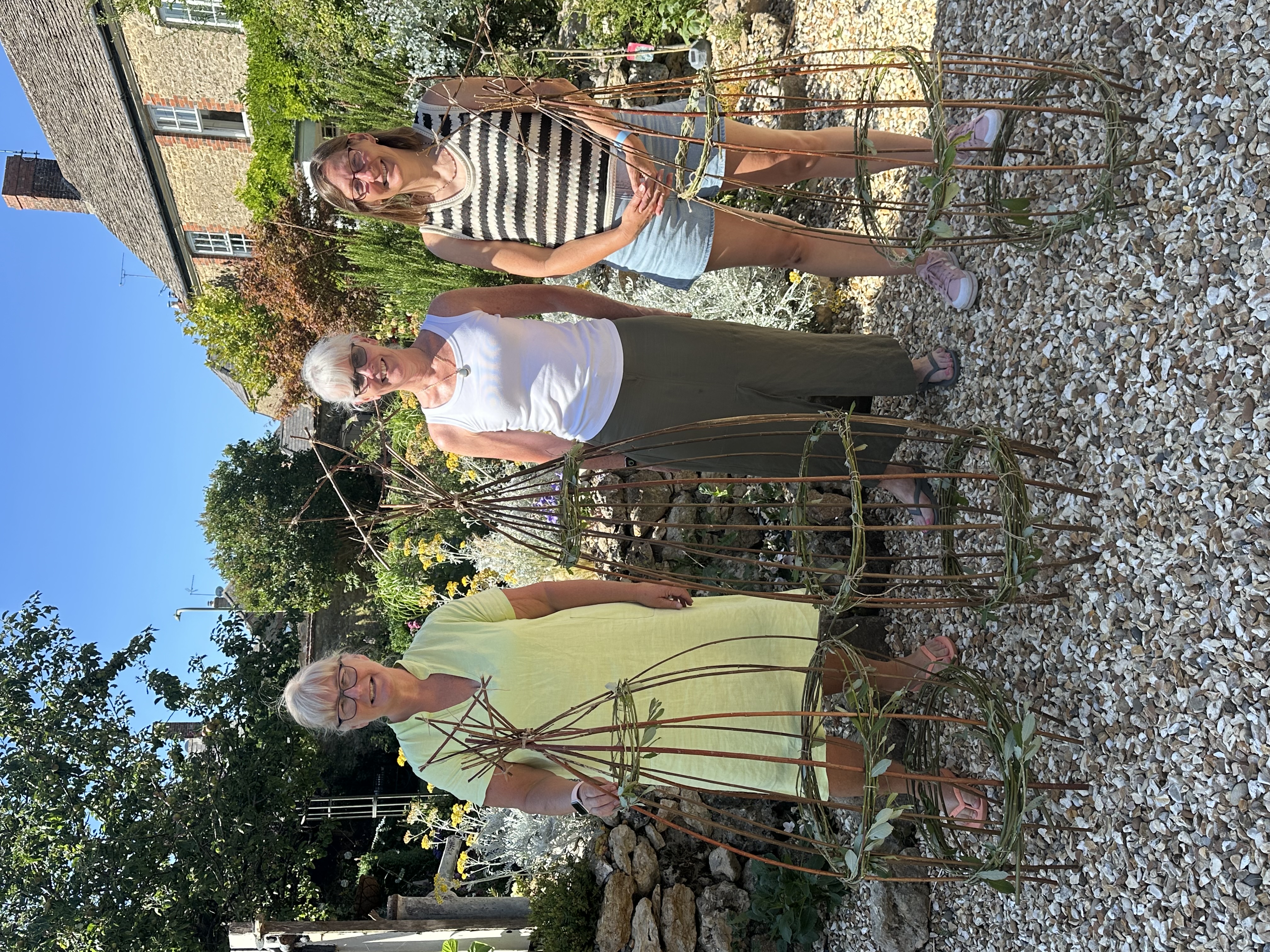 Willow Weaving OBELISK 
Plant Support Workshop 