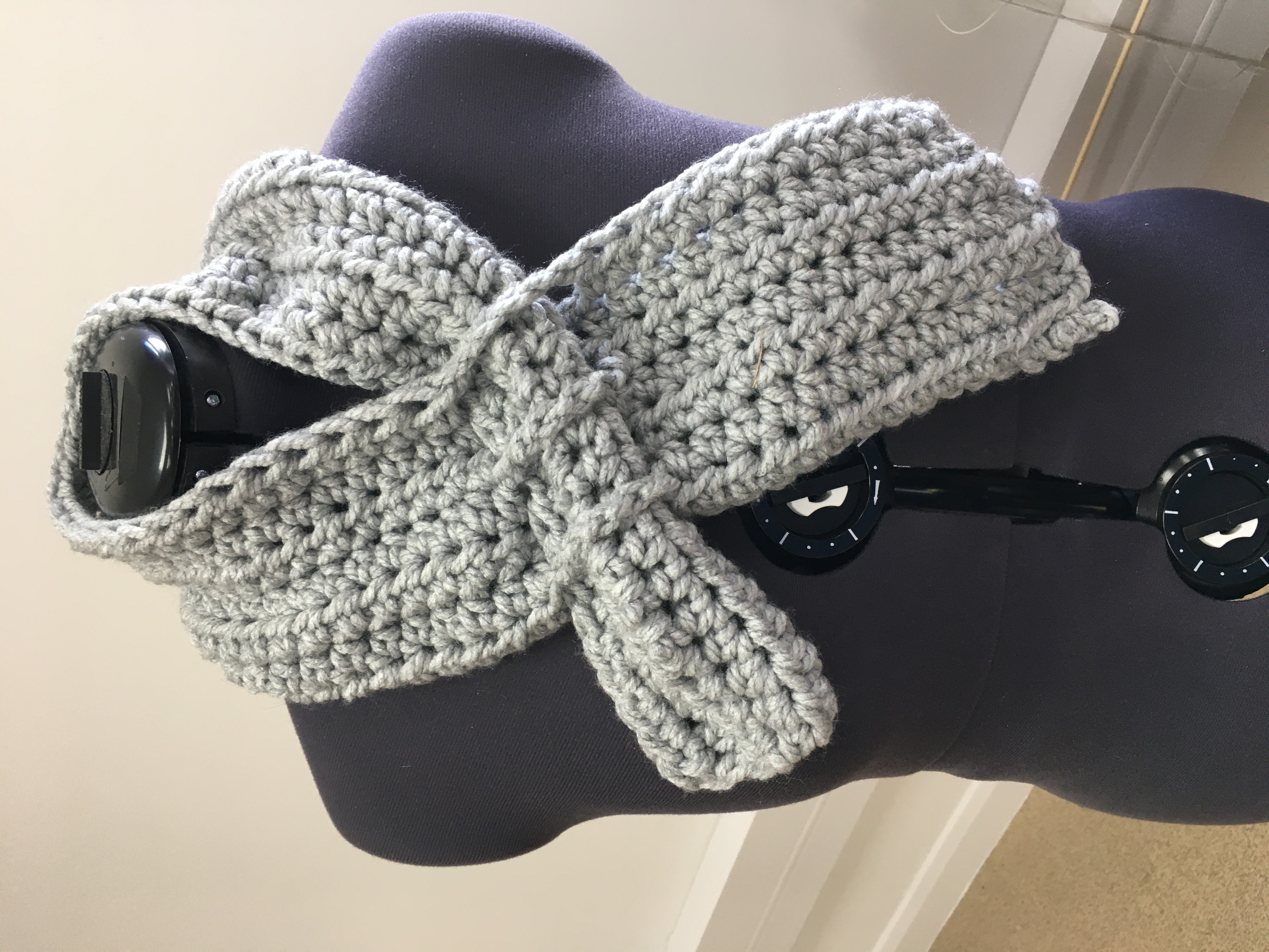 Crochet a Stay Put Scarf