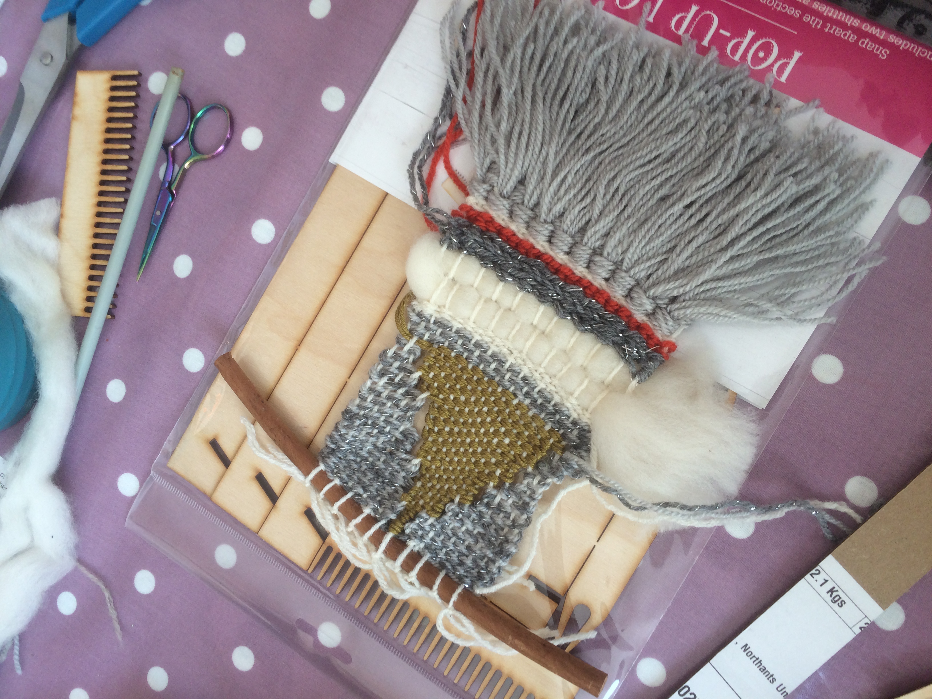 Weaving a Wall Hanging - suitable for beginners 