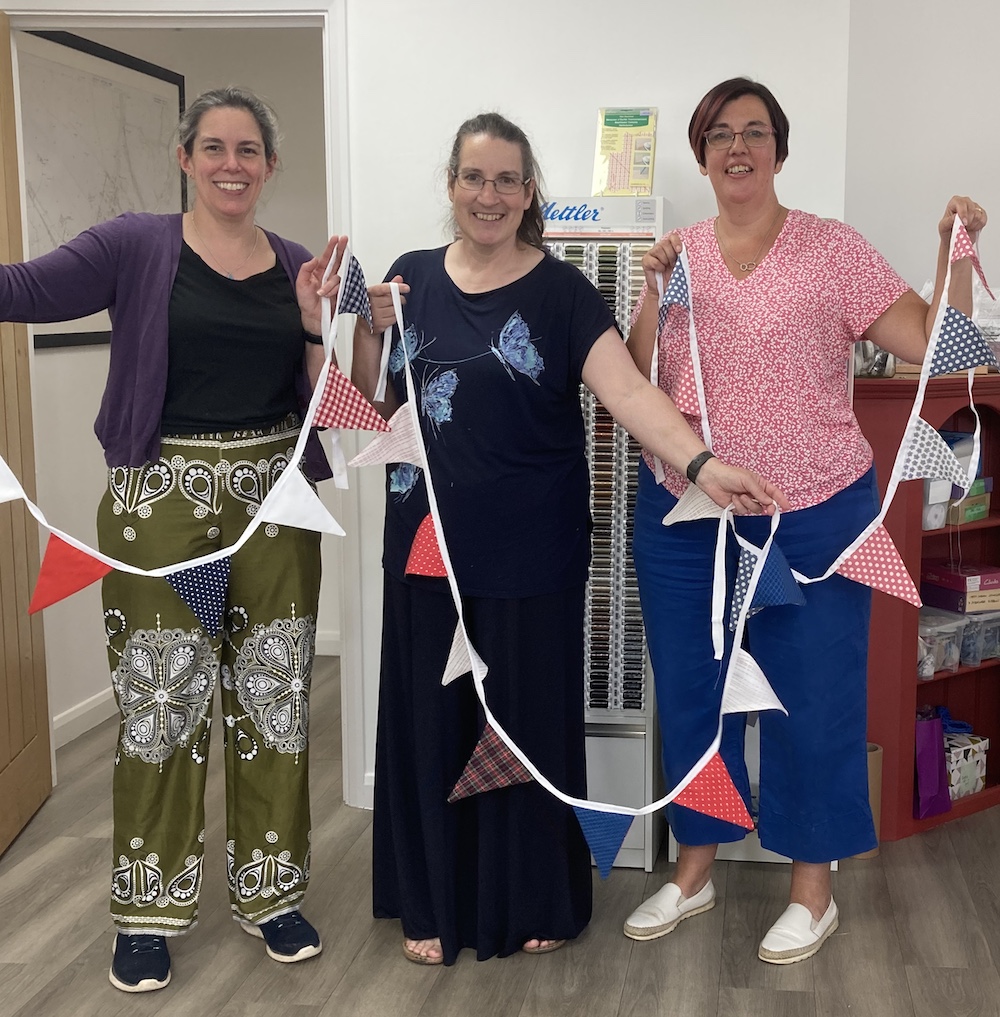 Learn to Sew Bunting - using a Sewing Machine