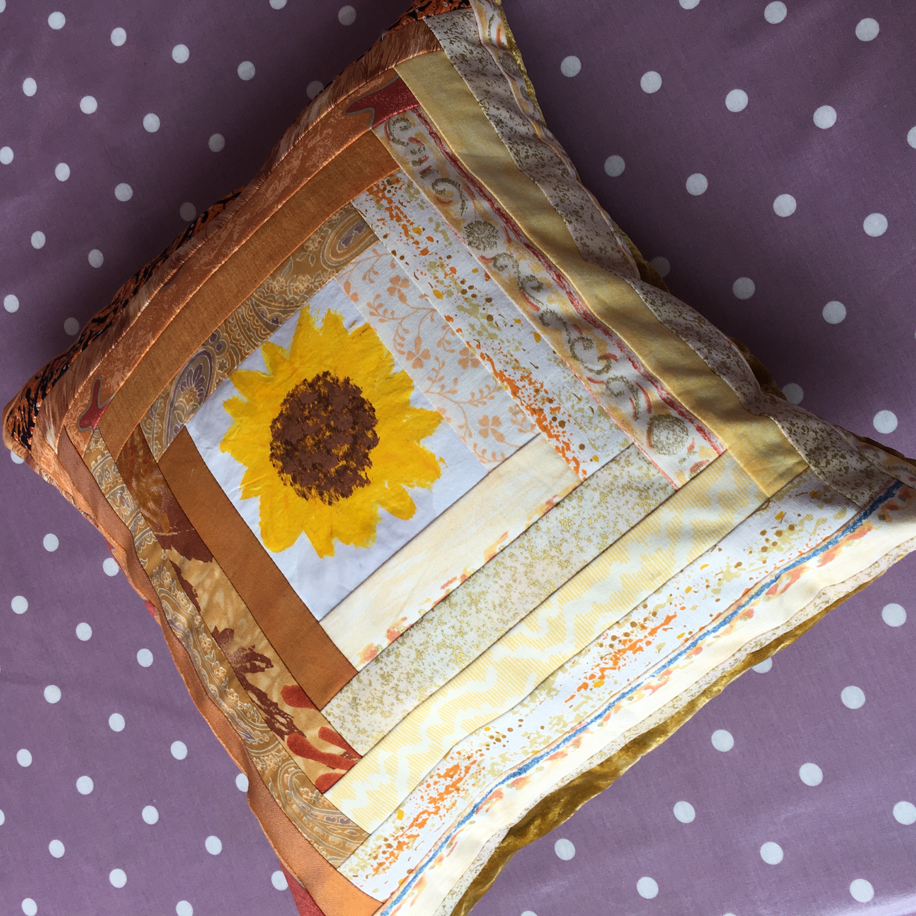 Sew a Patchwork Log Cabin Style Cushion 