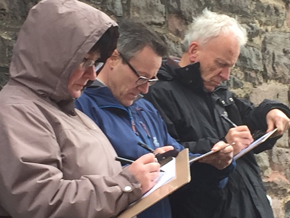 City centre sketching tours with the Edinburgh Sketcher