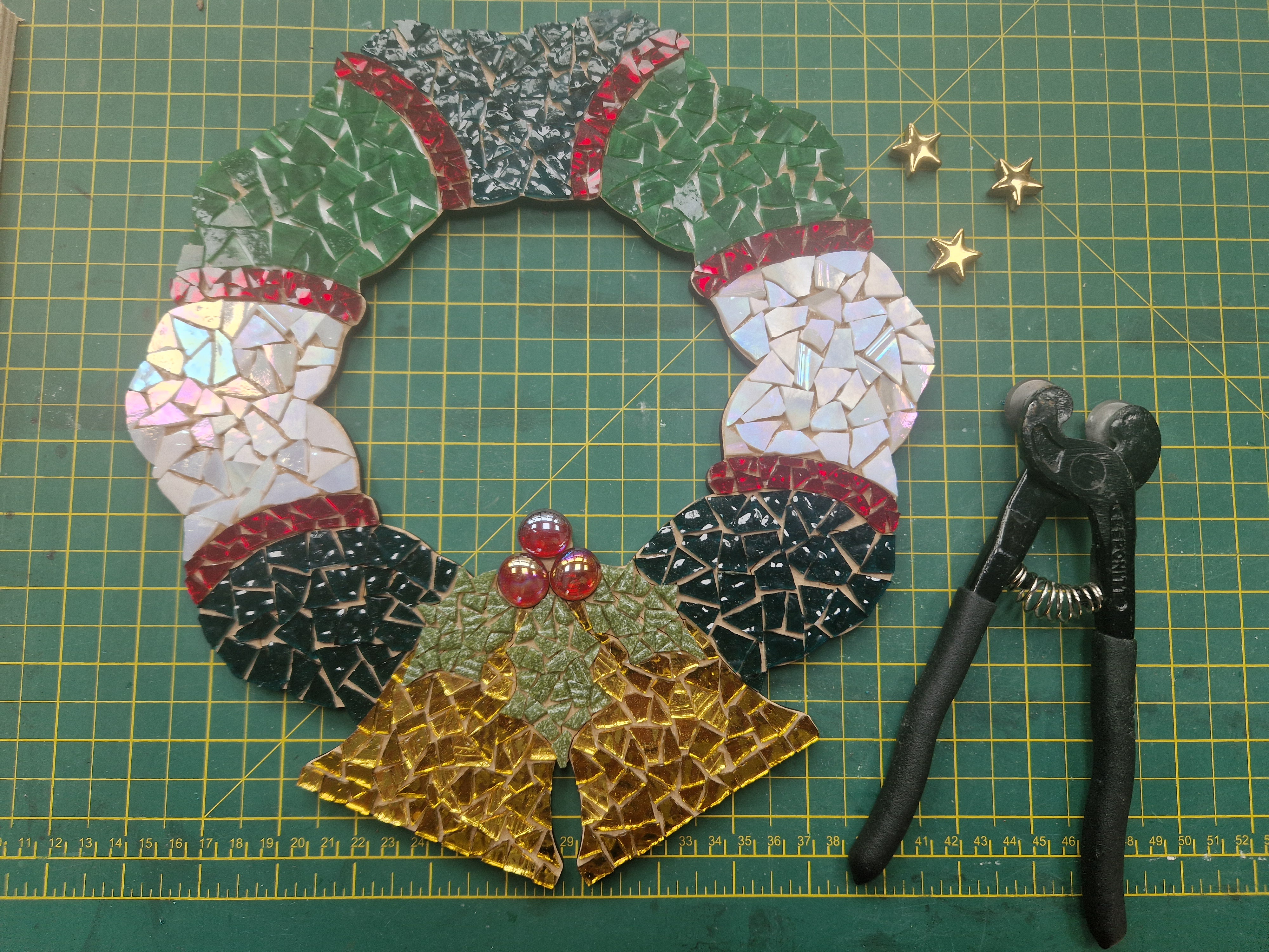 Mosaic wreath making workshop