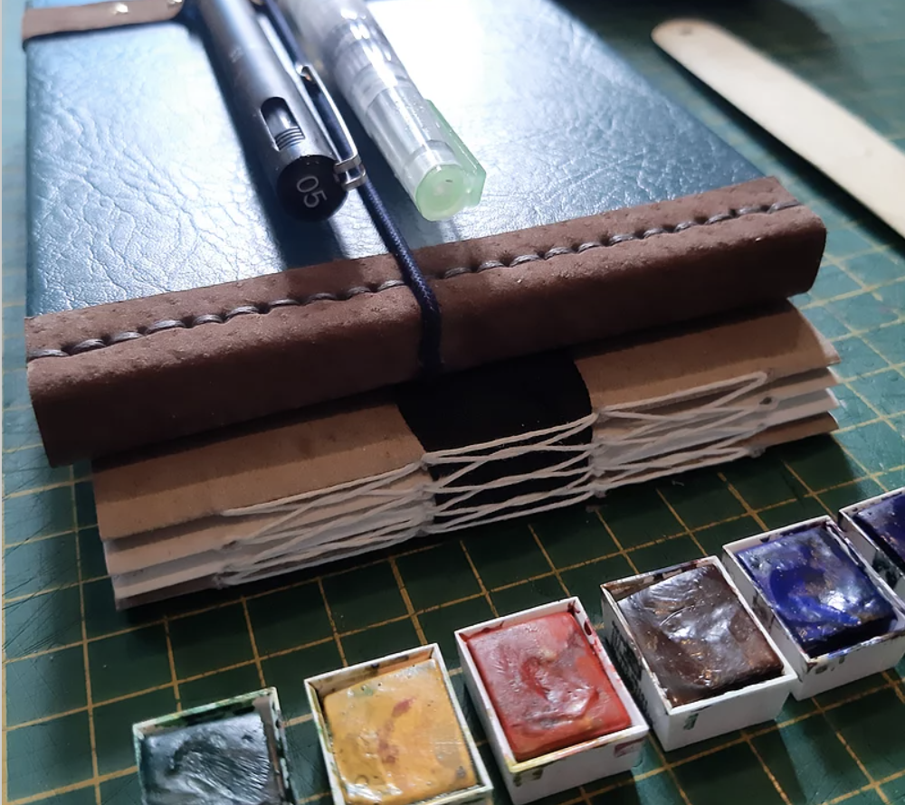 Online bookbinding and sketching course with kit